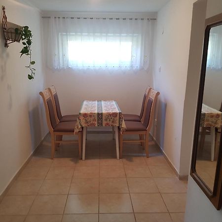 Kriszta Apartmanhaz Lejlighed Balatonlelle Eksteriør billede