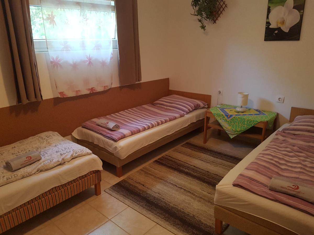 Kriszta Apartmanhaz Lejlighed Balatonlelle Eksteriør billede