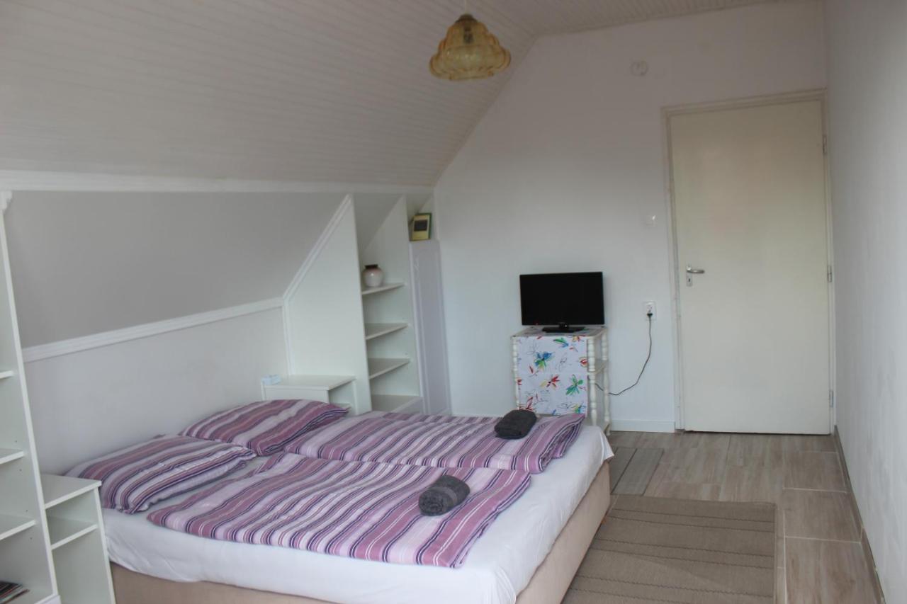 Kriszta Apartmanhaz Lejlighed Balatonlelle Eksteriør billede
